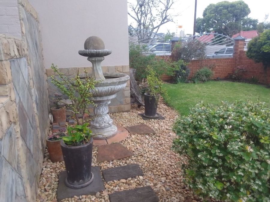 To Let 3 Bedroom Property for Rent in Selborne Eastern Cape